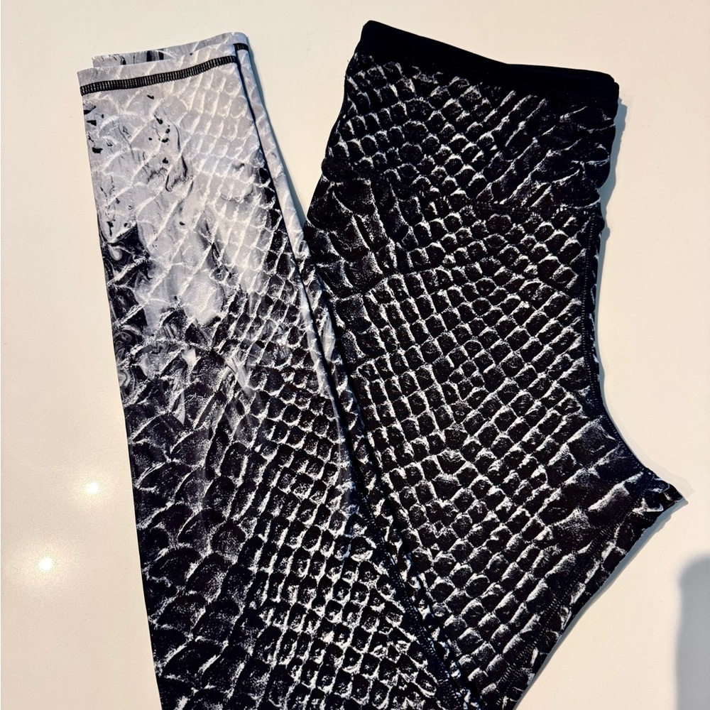 Nimble Activewear Black and White Snake Print Capris